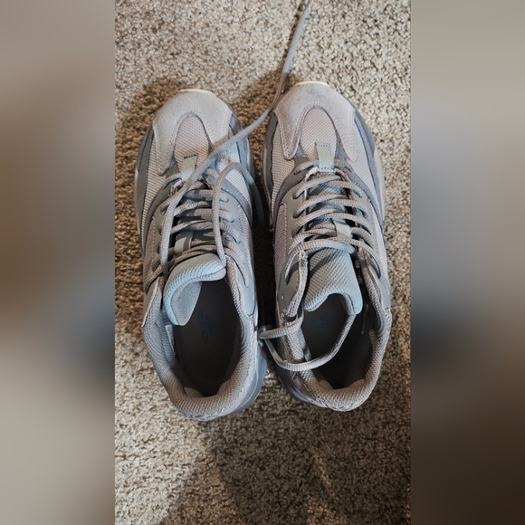 Addidas - Picture 3 of 5